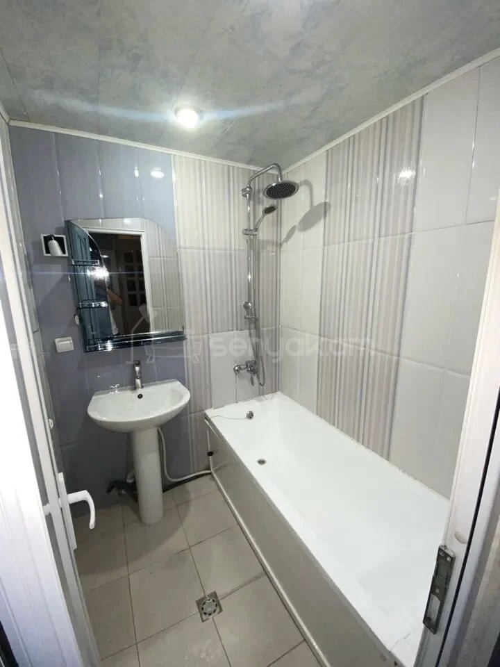 3 Սենյականոց Բնակարան, 86քմ, 8/14 հարկ, Նորմալ Վիճակում