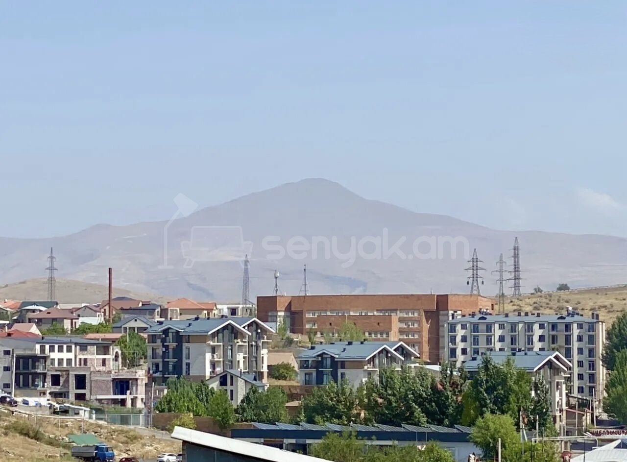 3 Սենյականոց Բնակարան, 86քմ, 8/14 հարկ, Նորմալ Վիճակում