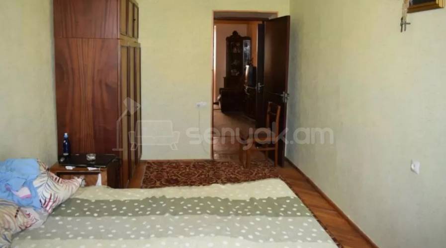 2 Սենյականոց Բնակարան Քարե Շենքում, 58քմ, 4/4 հարկ, Կոսմետիկ Վերանորոգված
