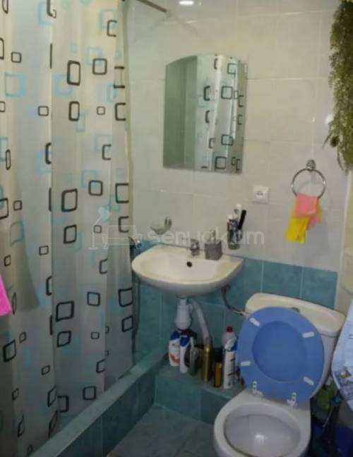 2 Սենյականոց Բնակարան Քարե Շենքում, 58քմ, 4/4 հարկ, Կոսմետիկ Վերանորոգված