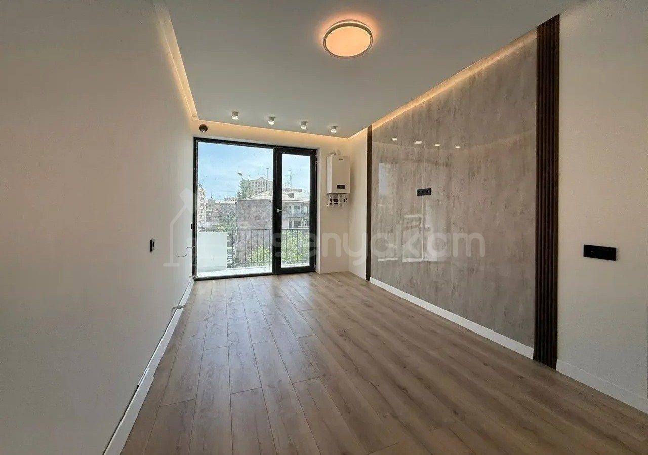 2 Սենյականոց Բնակարան Քարե Շենքում, 38քմ, 3/5 հարկ, Կապիտալ Վերանորոգված