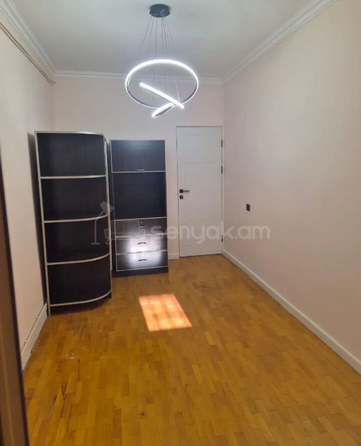 2 Սենյականոց Բնակարան Քարե Շենքում, 63քմ, 1/9 հարկ, Կապիտալ Վերանորոգված, Կահավորված, Արևկող