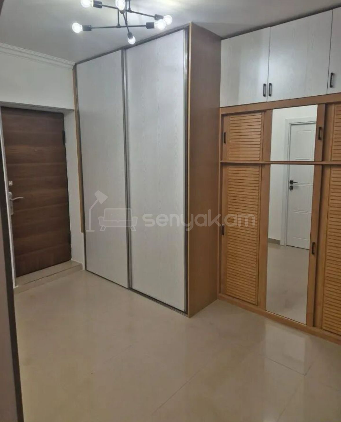 2 Սենյականոց Բնակարան Քարե Շենքում, 63քմ, 1/9 հարկ, Կապիտալ Վերանորոգված, Կահավորված, Արևկող