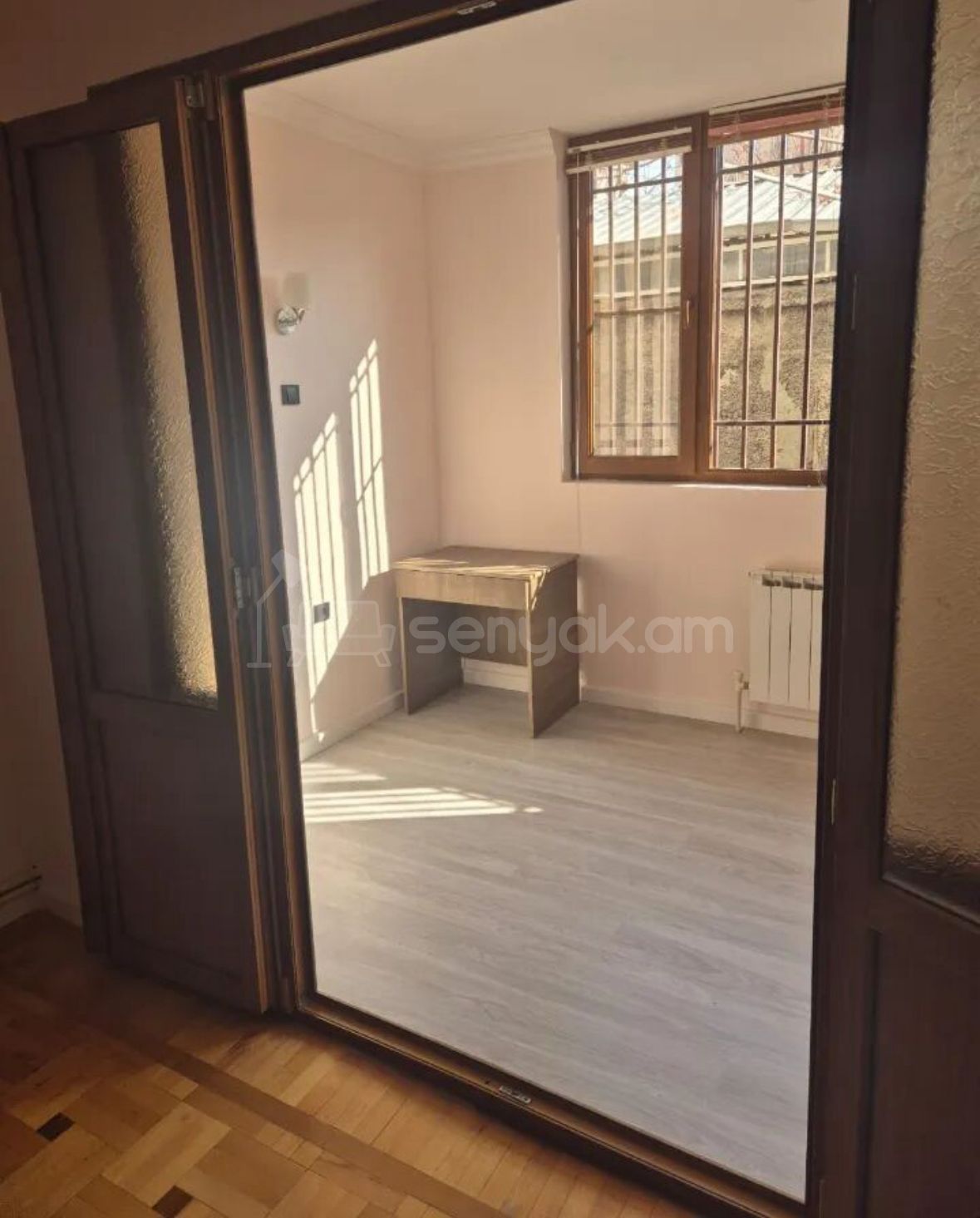 2 Սենյականոց Բնակարան Քարե Շենքում, 63քմ, 1/9 հարկ, Կապիտալ Վերանորոգված, Կահավորված, Արևկող