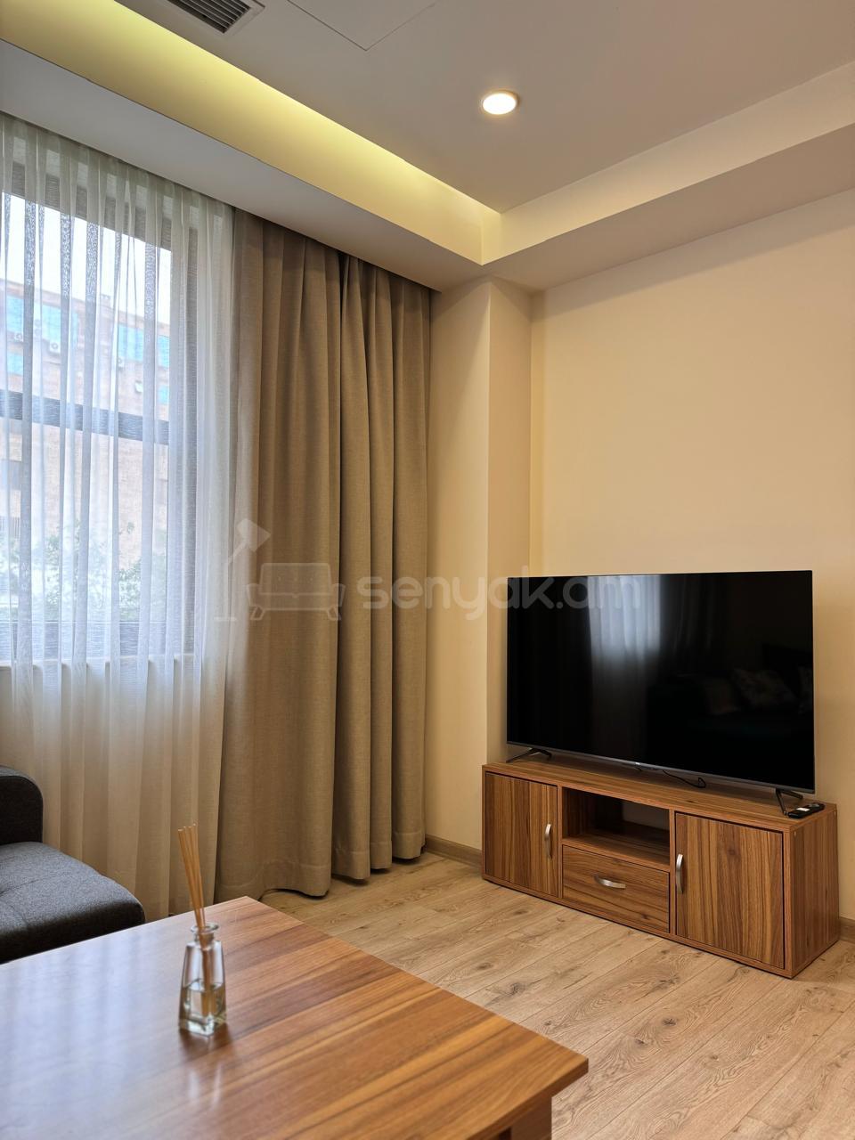 2 Սենյականոց Բնակարան, 56քմ, 12/16 հարկ, Դիզայներական Վերանորոգված, Կահավորված, Արևկող