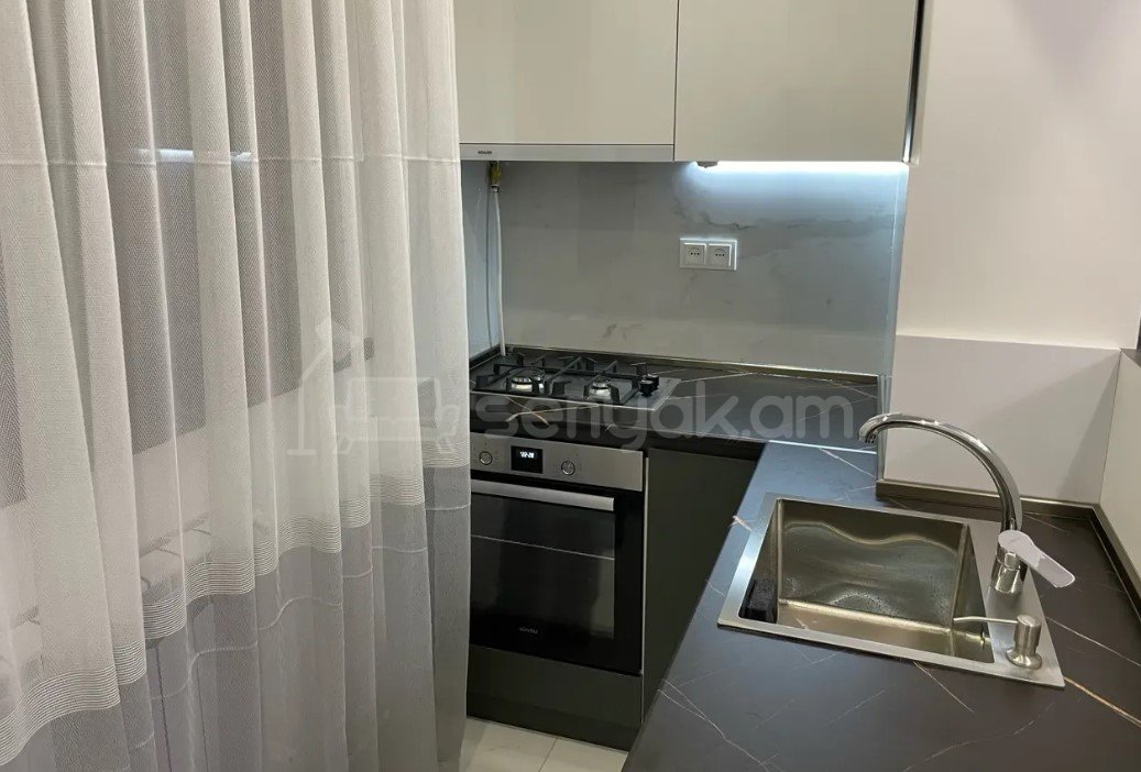 2 Սենյականոց Բնակարան, 44քմ, 6/10 հարկ, Դիզայներական Վերանորոգված, Կահավորված, Արևկող