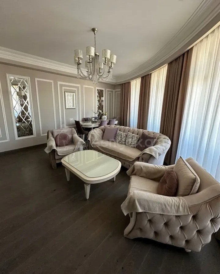 3 Սենյականոց Բնակարան Նորակառույցում, 135քմ, 15/19 հարկ, Դիզայներական Վերանորոգված, Կահավորված, Արևկող