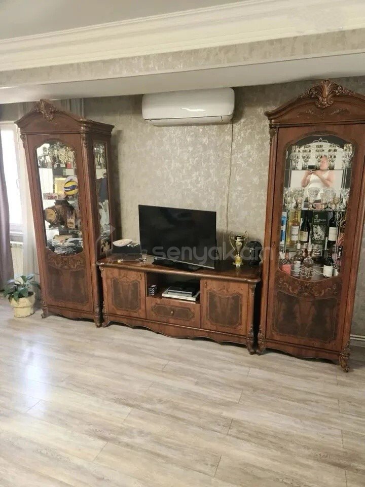 3 Սենյականոց Բնակարան, 78քմ, 3/14 հարկ, Նորմալ Վիճակում