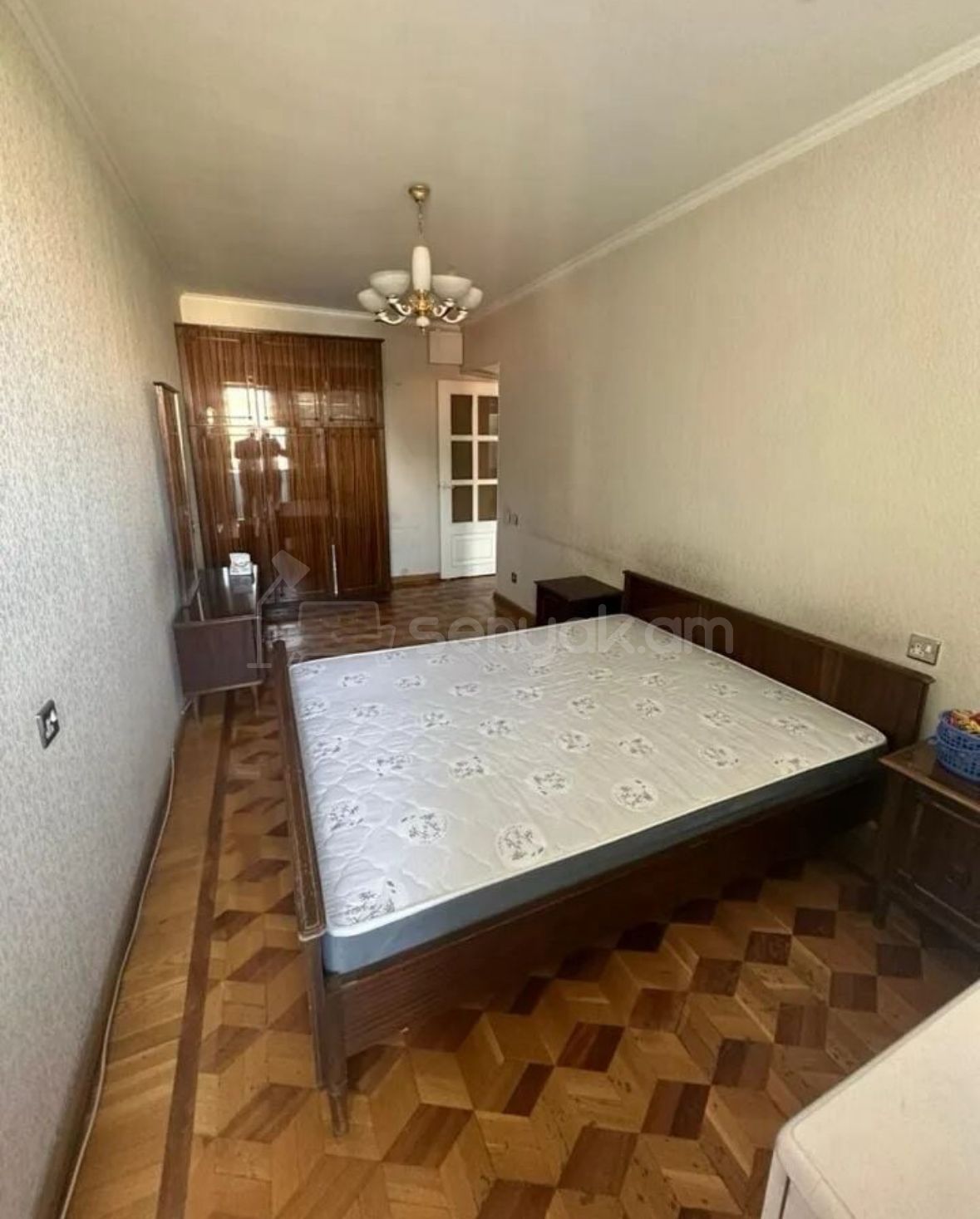3 Սենյականոց Բնակարան Քարե Շենքում, 103քմ, 4/5 հարկ, Կոսմետիկ Վերանորոգված, Կահավորված, Արևկող