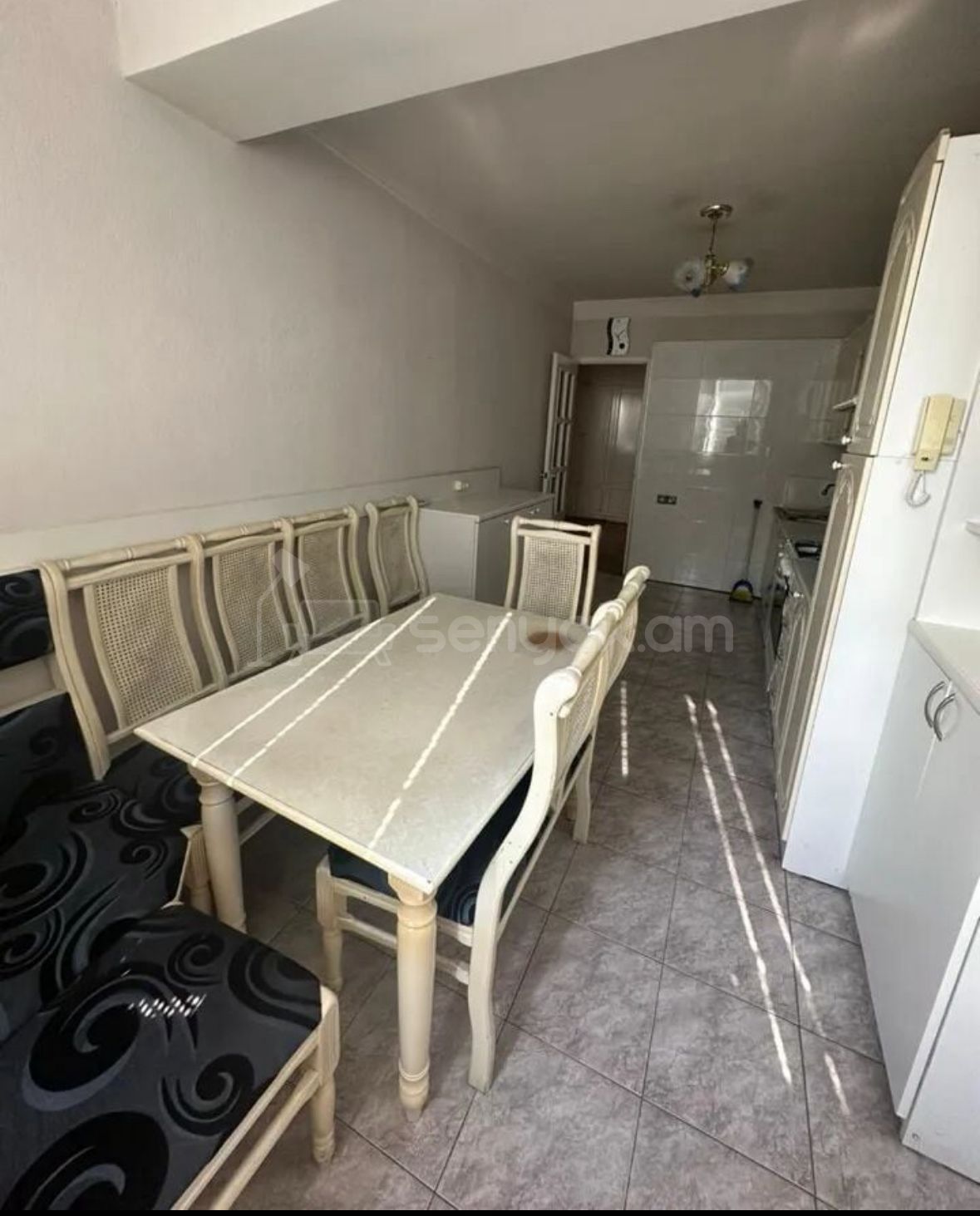 3 Սենյականոց Բնակարան Քարե Շենքում, 103քմ, 4/5 հարկ, Կոսմետիկ Վերանորոգված, Կահավորված, Արևկող