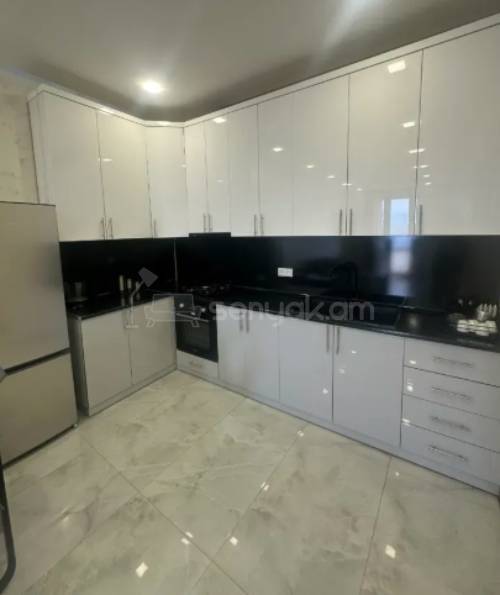 3 Սենյականոց Բնակարան, 78քմ, 12/16 հարկ, Կապիտալ Վերանորոգված, Կահավորված, Արևկող