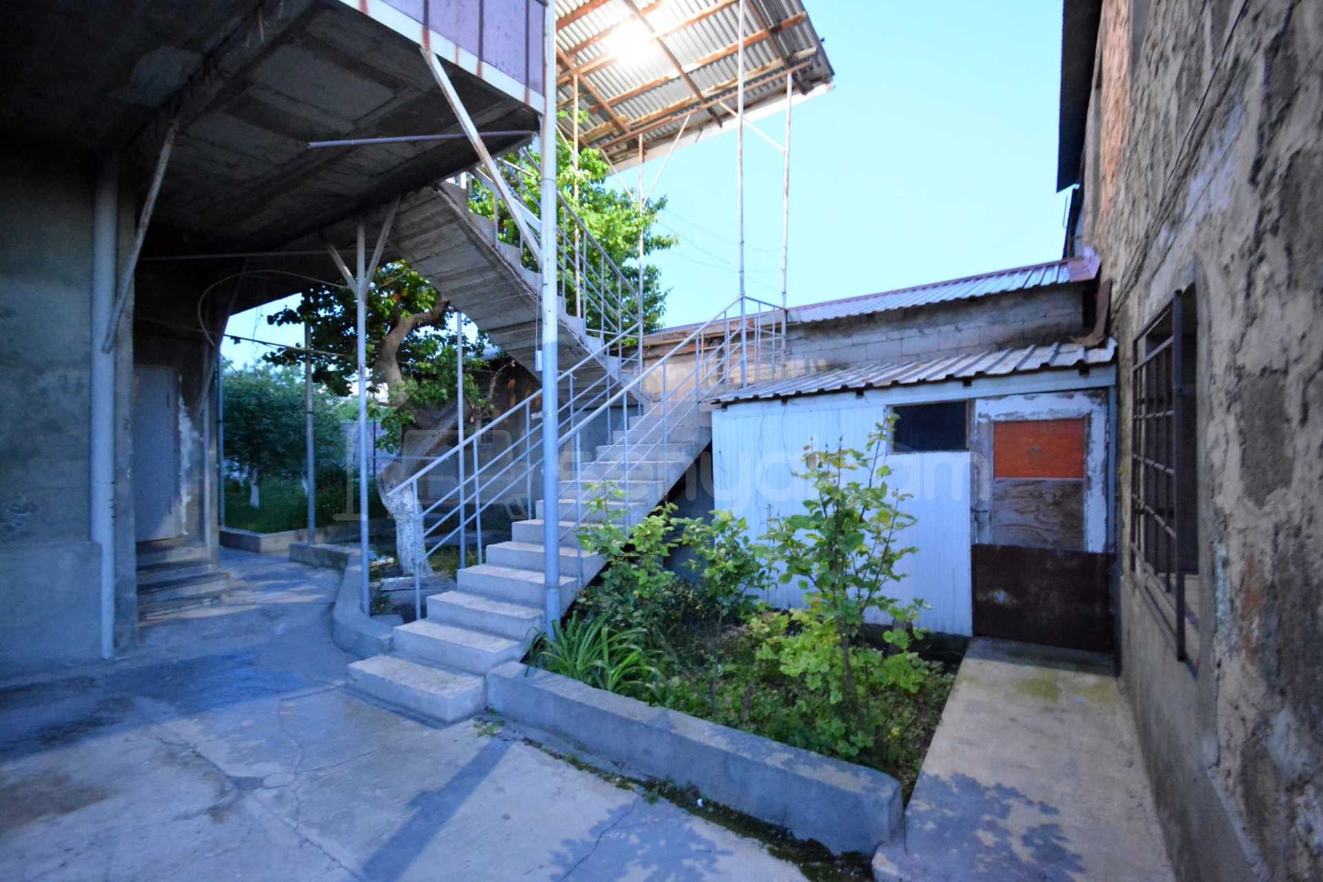 8 Սենյականոց Սեփական Տուն, 323քմ, Կապիտալ Վերանորոգված