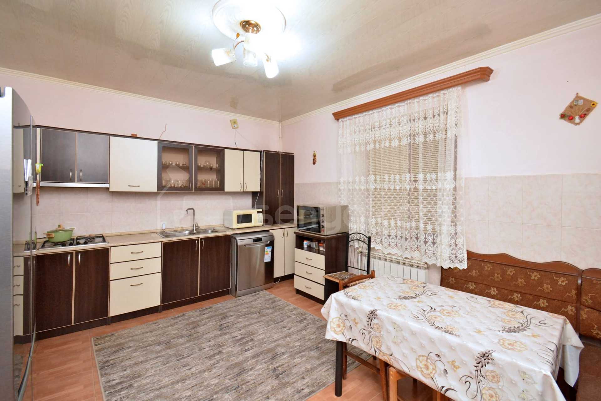 8 Սենյականոց Սեփական Տուն, 323քմ, Կապիտալ Վերանորոգված