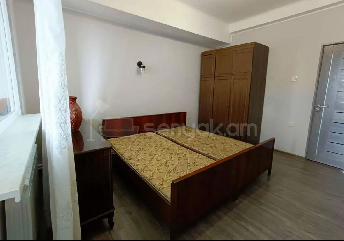 3 Սենյականոց Բնակարան, 104քմ, 8/8 հարկ, Կապիտալ Վերանորոգված, Կահավորված, Արևկող