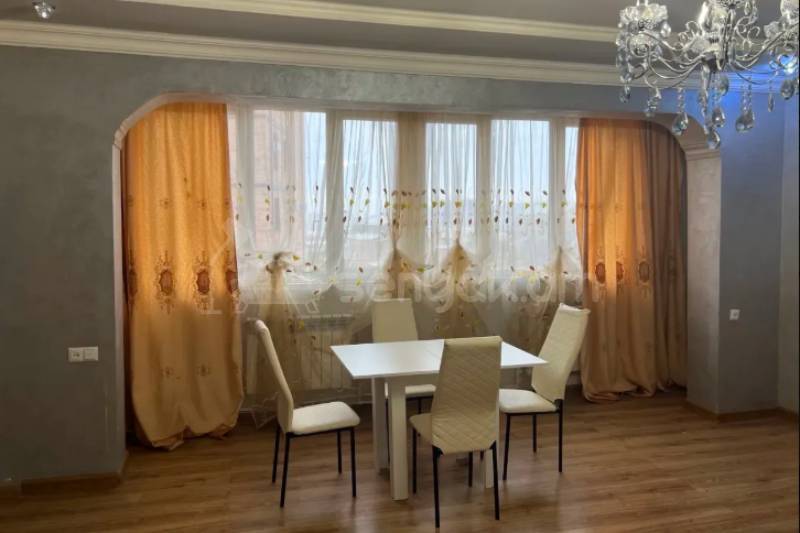3 Սենյականոց Բնակարան, 80քմ, 6/6 հարկ, Կապիտալ Վերանորոգված, Կահավորված, Արևկող