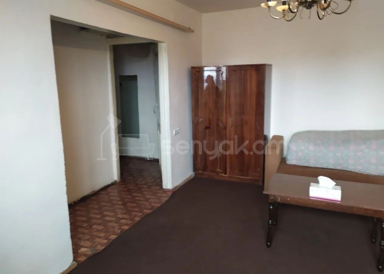 1 Սենյականոց Բնակարան Քարե Շենքում, 36քմ, 4/5 հարկ, Պետական Վիճակում