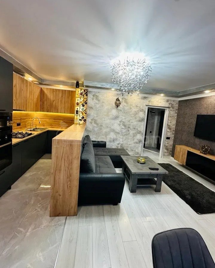 2 Սենյականոց Բնակարան, 43քմ, 5/9 հարկ, Դիզայներական Վերանորոգված