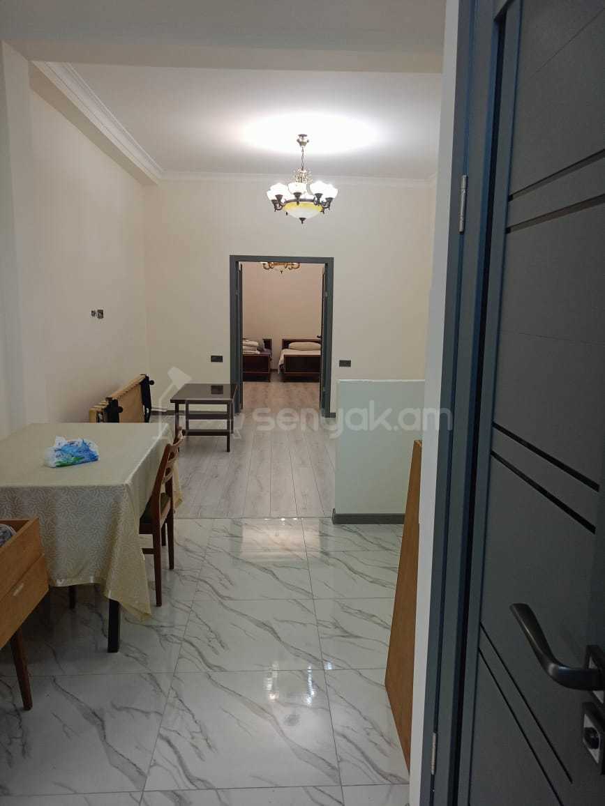 2 Սենյականոց Բնակարան Քարե Շենքում, 56քմ, 1/4 հարկ, Կապիտալ Վերանորոգված, Կահավորված, Արևկող