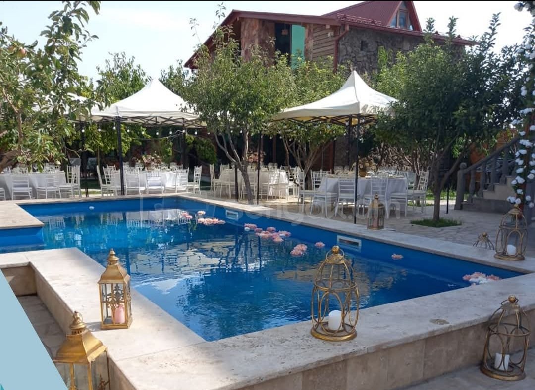 8 Սենյականոց Շքեղ Առանձնատուն, 400քմ, Լողավազանով