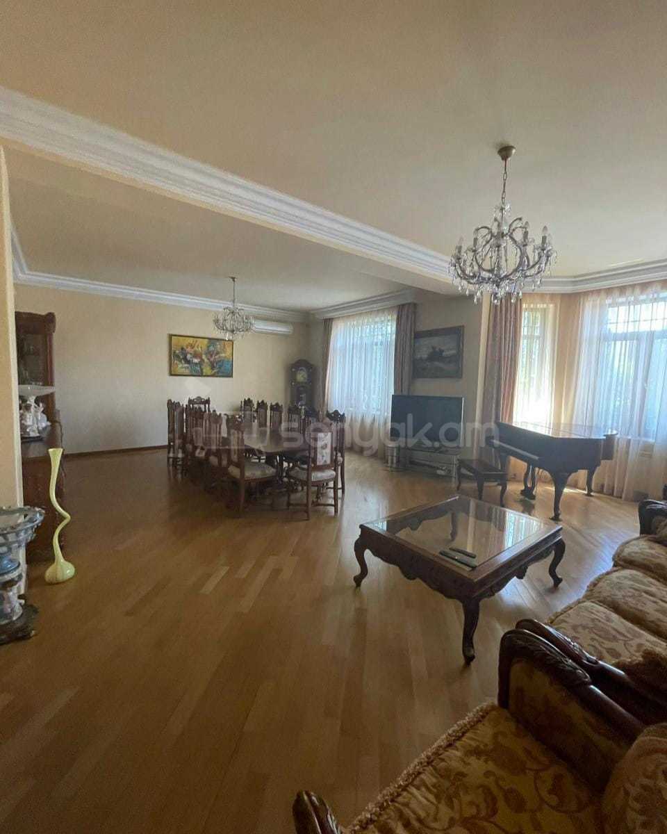 5 Սենյականոց Շքեղ Առանձնատուն, 250քմ, Լողավազանով