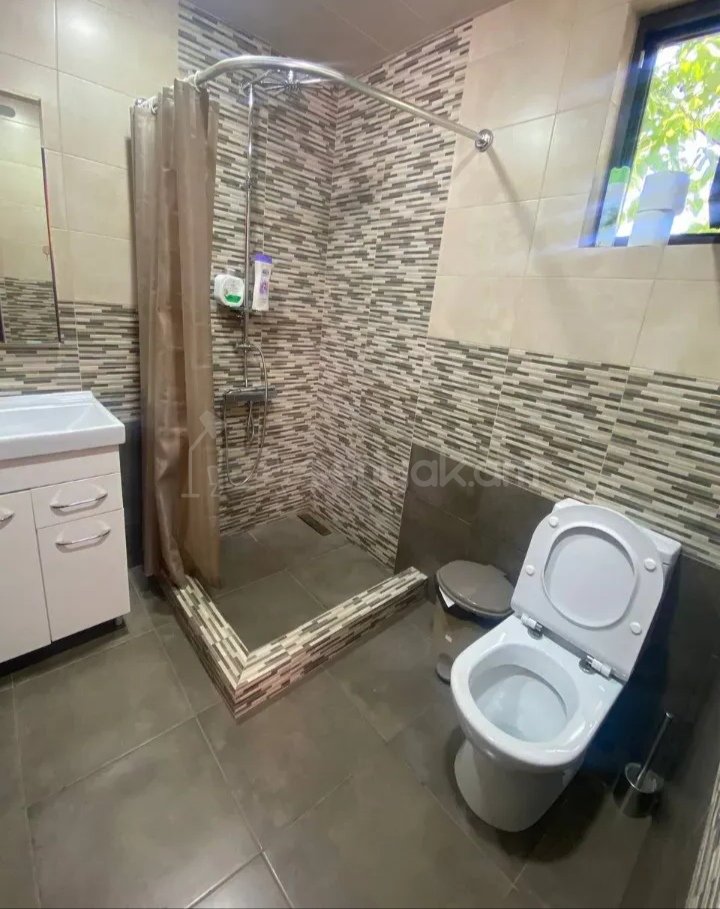 1 Սենյականոց Շքեղ Առանձնատուն, 200քմ, Լողավազանով