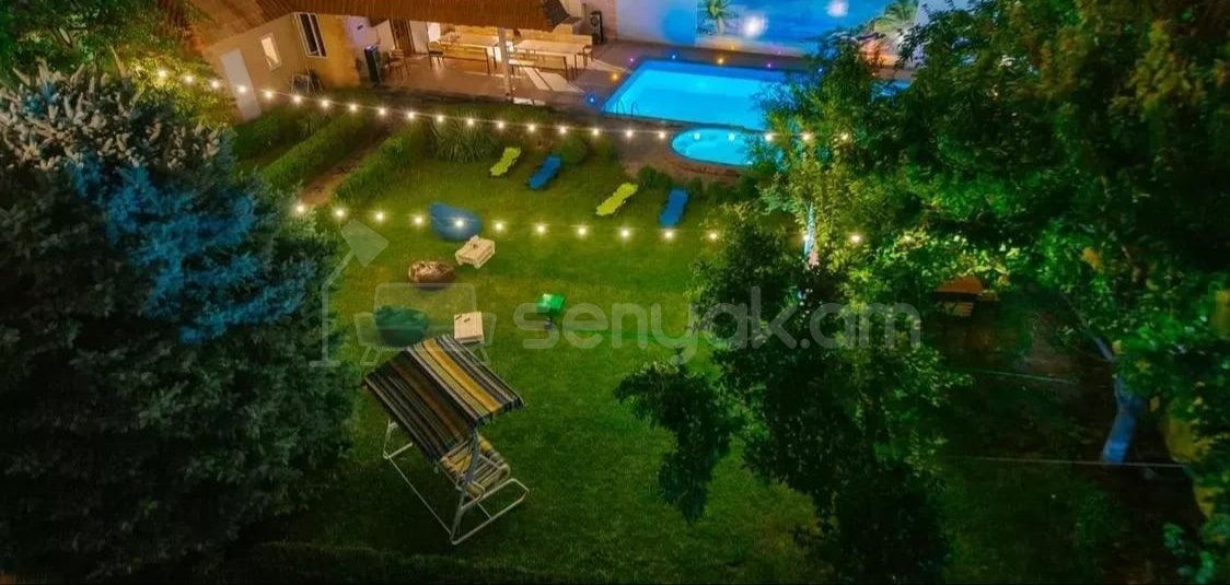 1 Սենյականոց Շքեղ Առանձնատուն, 200քմ, Լողավազանով
