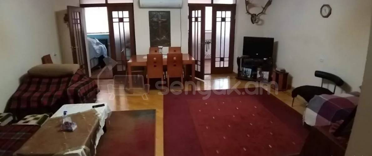 3 Սենյականոց Բնակարան Քարե Շենքում, 78քմ, 2/5 հարկ, Կապիտալ Վերանորոգված