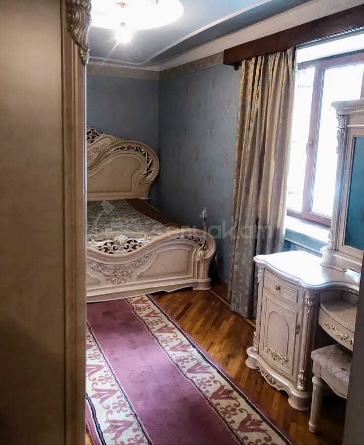 3 Սենյականոց Բնակարան Քարե Շենքում, 54քմ, 1/5 հարկ, Նորմալ Վիճակում, Կահավորված