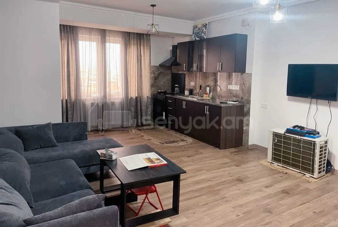 3 Սենյականոց Բնակարան, 68քմ, 8/14 հարկ, Նորմալ Վիճակում, Կահավորված