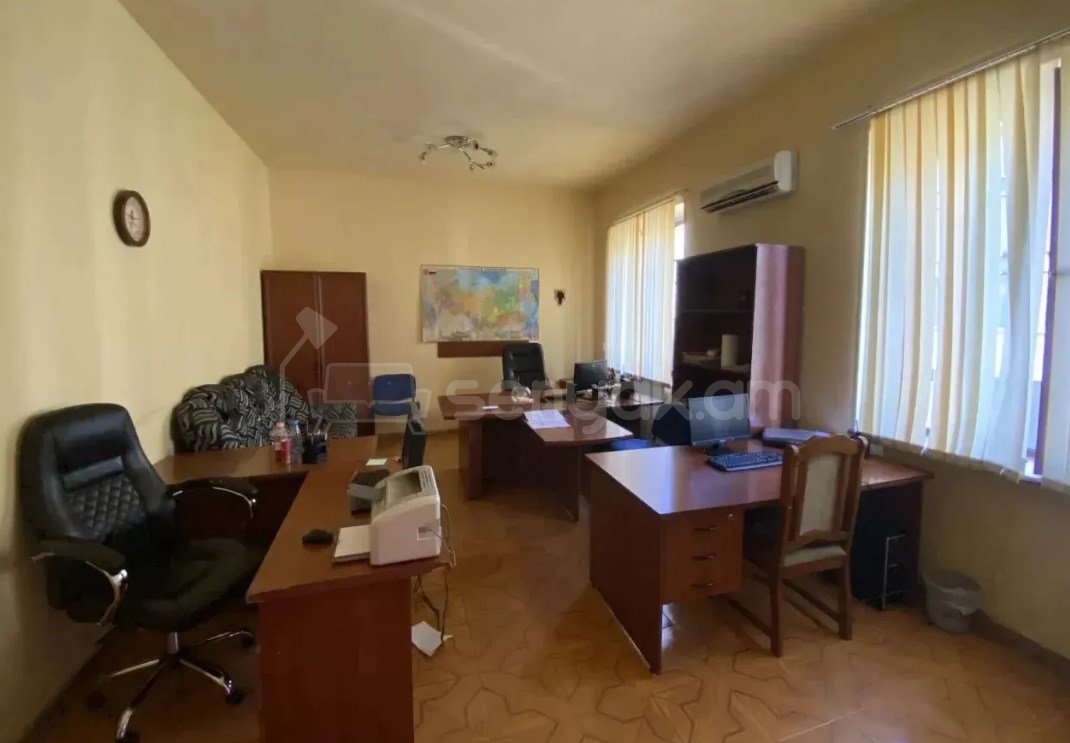 Օֆիսային Տարածք, 350քմ, Կապիտալ Վերանորոգված