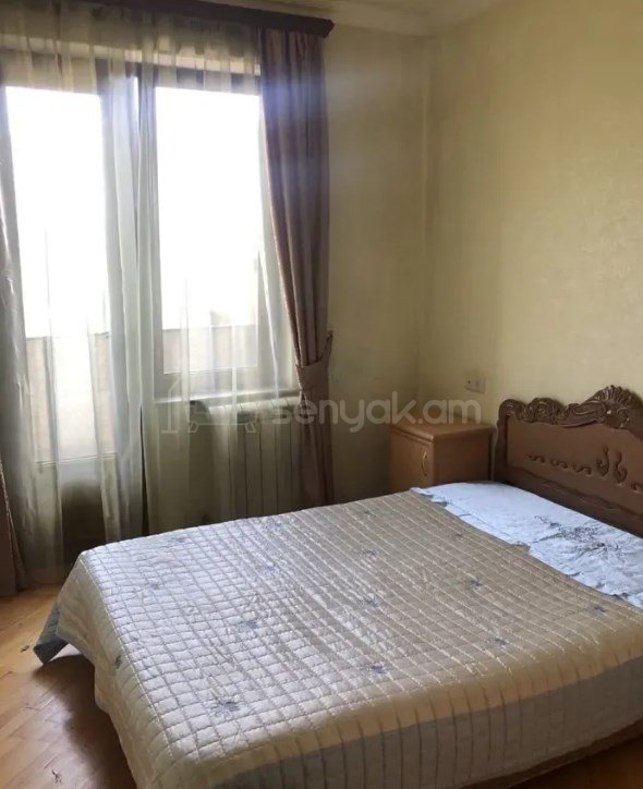 3 Սենյականոց Բնակարան Քարե Շենքում, 75քմ, 4/5 հարկ, Կապիտալ Վերանորոգված, Կահավորված, Արևկող