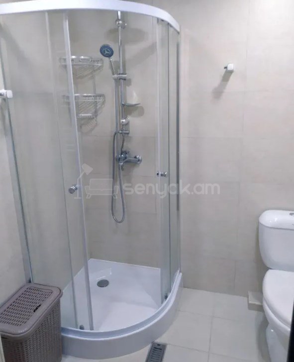 2 Սենյականոց Բնակարան, 45քմ, 3/10 հարկ, Կապիտալ Վերանորոգված, Կահավորված, Արևկող