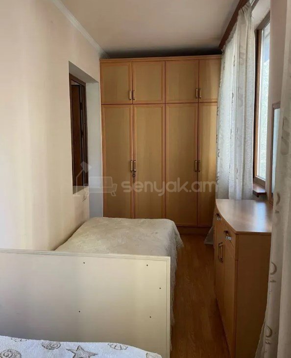 3 Սենյականոց Բնակարան Քարե Շենքում, 81քմ, 2/10 հարկ, Կապիտալ Վերանորոգված, Կահավորված, Արևկող