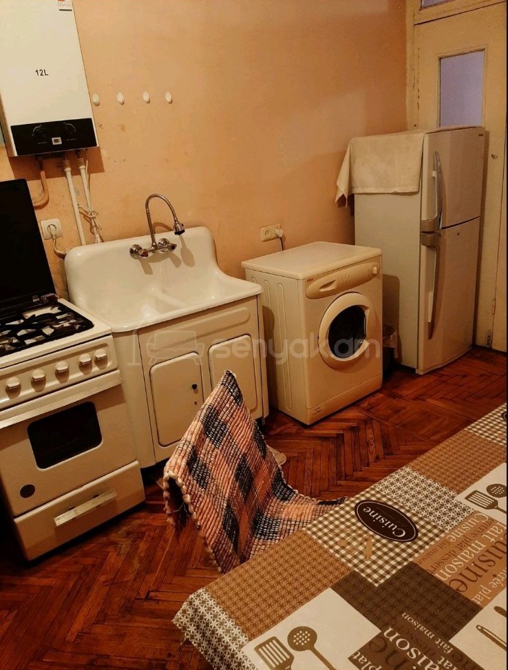 2 Սենյականոց Բնակարան Քարե Շենքում, 55քմ, 6/7 հարկ, Նորմալ Վիճակում