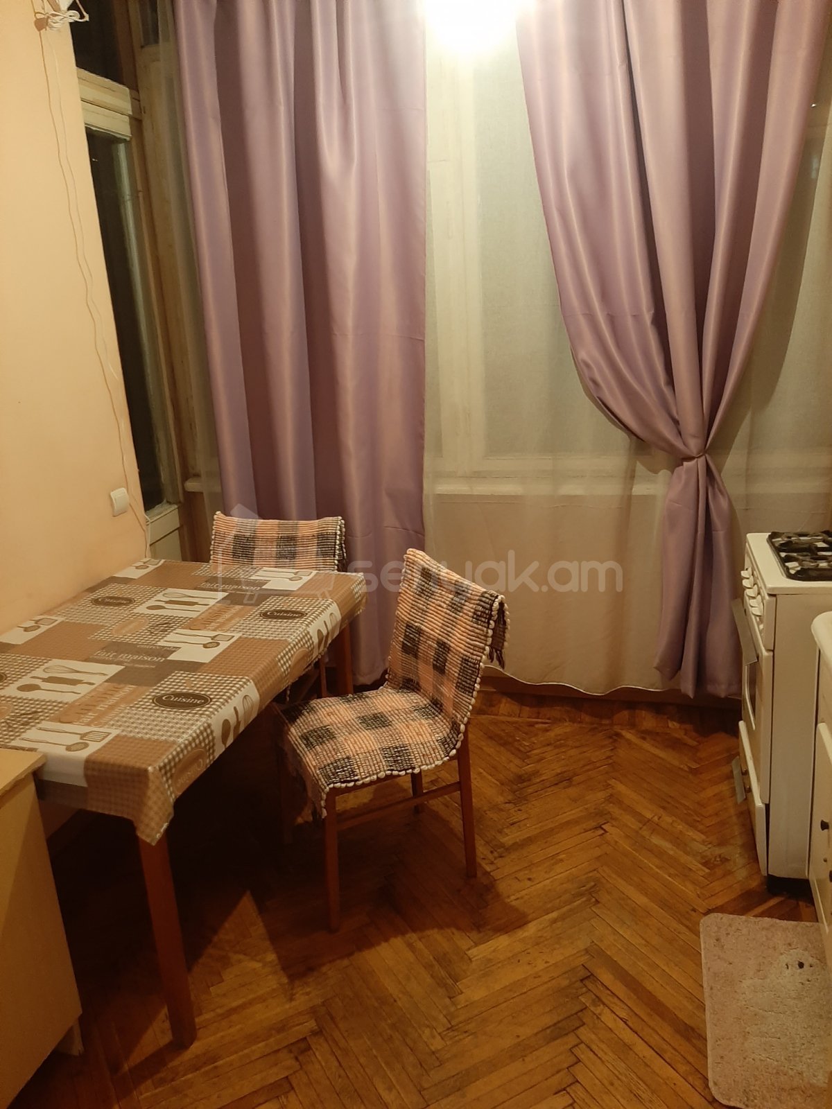 2 Սենյականոց Բնակարան Քարե Շենքում, 55քմ, 6/7 հարկ, Նորմալ Վիճակում