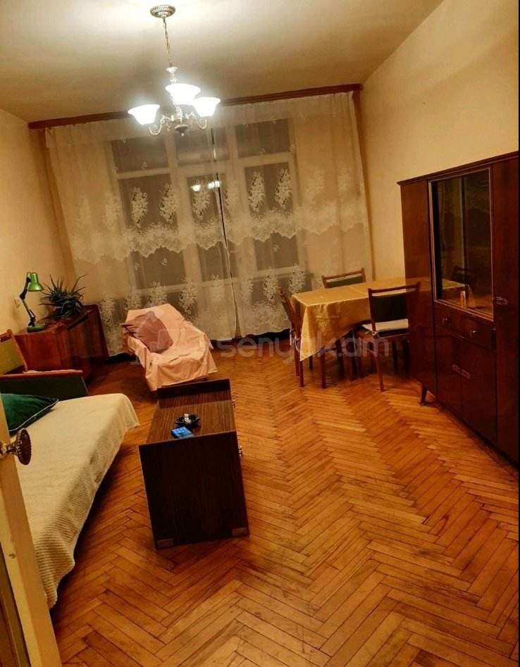 2 Սենյականոց Բնակարան Քարե Շենքում, 55քմ, 6/7 հարկ, Նորմալ Վիճակում
