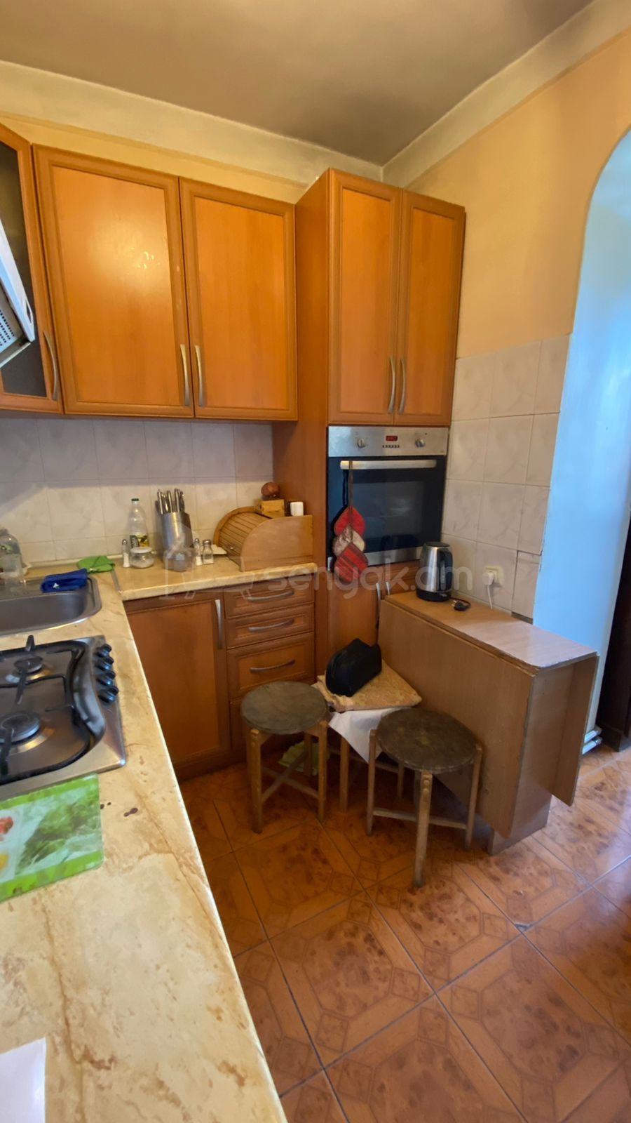 2 Սենյականոց Բնակարան Քարե Շենքում, 60քմ, 5/5 հարկ, Կոսմետիկ Վերանորոգված