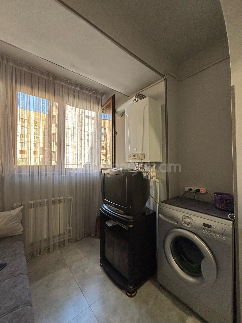 3 Սենյականոց Բնակարան, 64քմ, 3/9 հարկ, Նորմալ Վիճակում