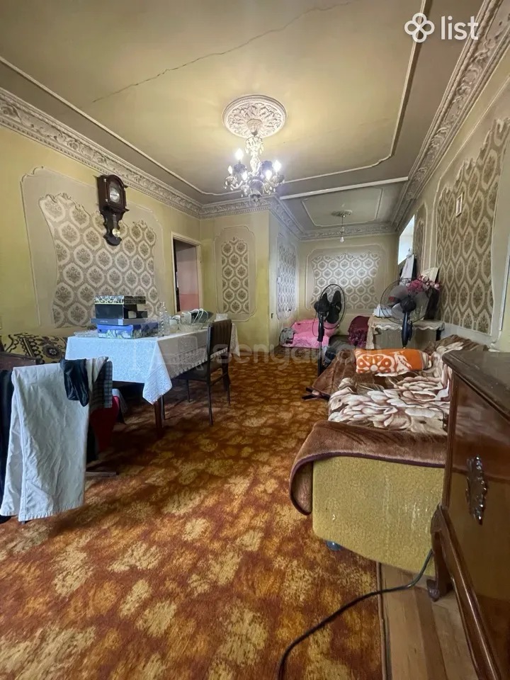 2 Սենյականոց Բնակարան Քարե Շենքում, 46քմ, 3/5 հարկ, Նորմալ Վիճակում, Կահավորված