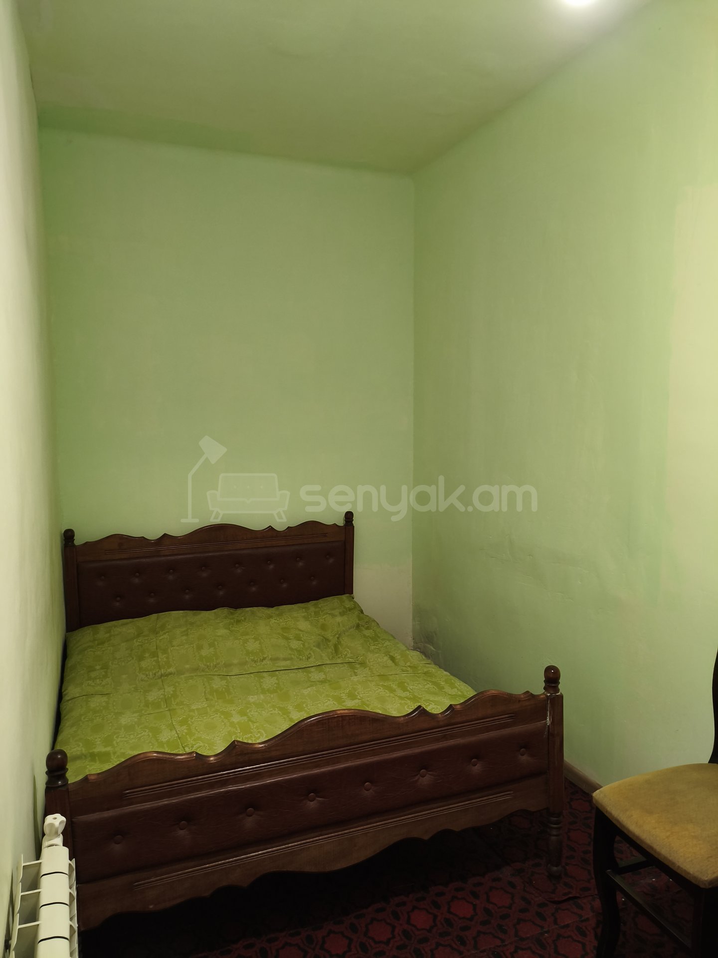3 Սենյականոց Բնակարան Քարե Շենքում, 63քմ, 1/1 հարկ, Նորմալ Վիճակում, Կահավորված, Արևկող