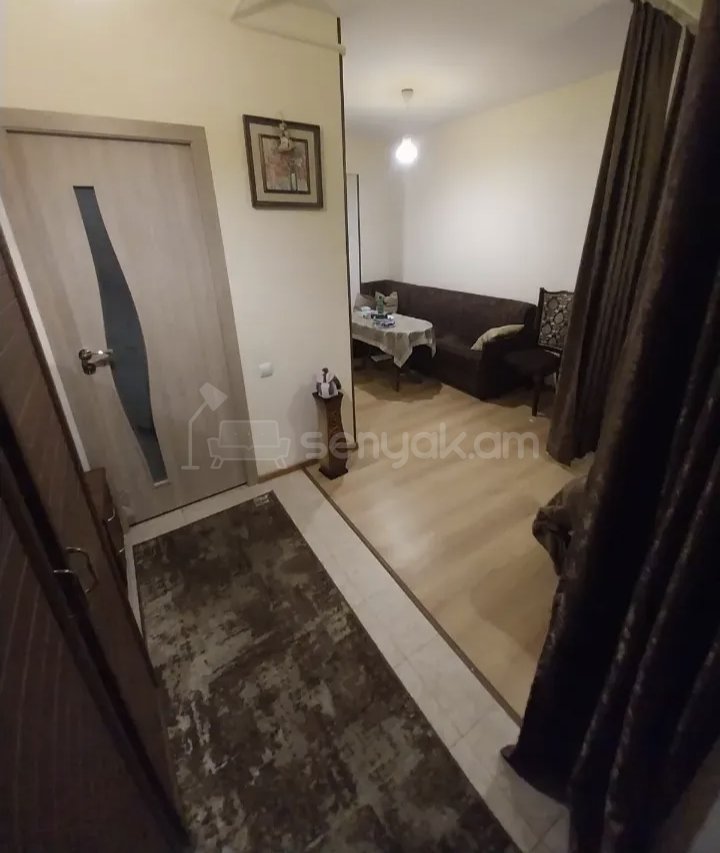 2 Սենյականոց Բնակարան Քարե Շենքում, 42քմ, 5/9 հարկ, Կապիտալ Վերանորոգված, Կահավորված, Արևկող