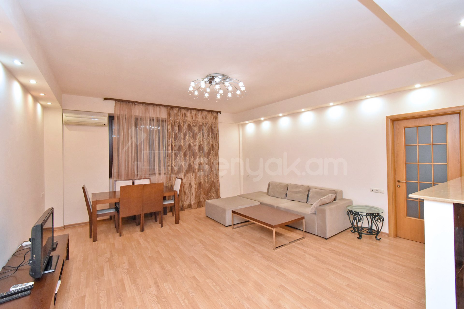2 Սենյականոց Բնակարան Նորակառույցում, 70քմ, 4/6 հարկ, Կապիտալ Վերանորոգված