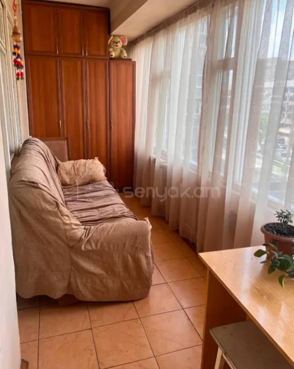 4 Սենյականոց Բնակարան, 90քմ, 4/9 հարկ, Նորմալ Վիճակում, Կահավորված, Արևկող