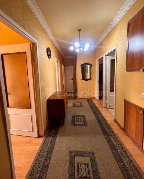 4 Սենյականոց Բնակարան, 90քմ, 4/9 հարկ, Նորմալ Վիճակում, Կահավորված, Արևկող
