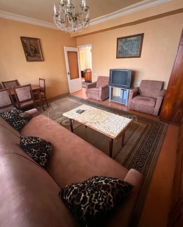 4 Սենյականոց Բնակարան, 90քմ, 4/9 հարկ, Նորմալ Վիճակում, Կահավորված, Արևկող