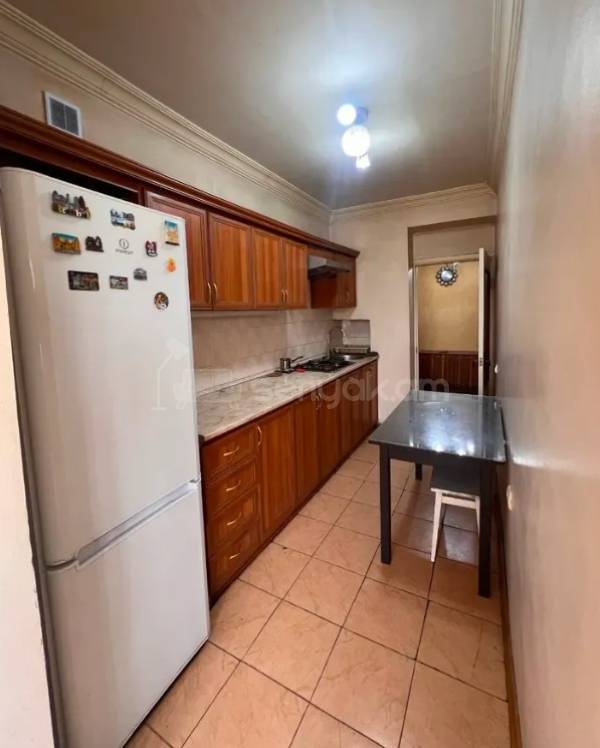 4 Սենյականոց Բնակարան, 90քմ, 4/9 հարկ, Նորմալ Վիճակում, Կահավորված, Արևկող