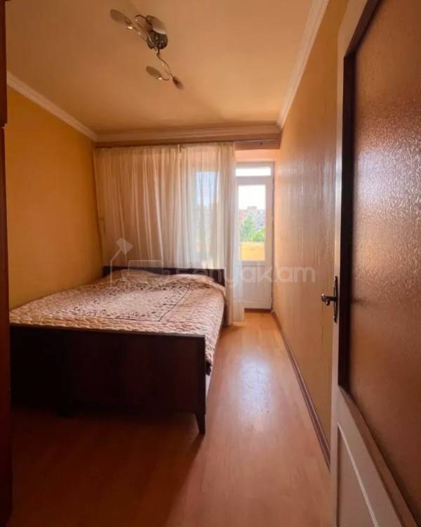 4 Սենյականոց Բնակարան, 90քմ, 4/9 հարկ, Նորմալ Վիճակում, Կահավորված, Արևկող