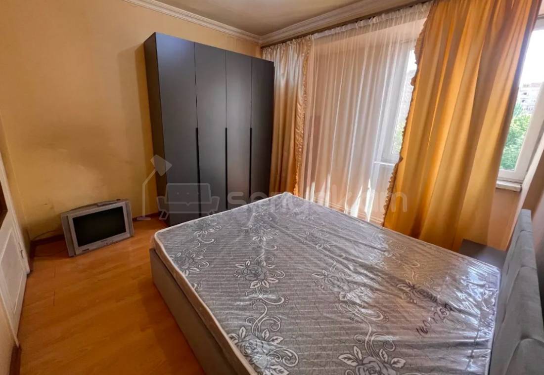4 Սենյականոց Բնակարան, 90քմ, 4/9 հարկ, Նորմալ Վիճակում, Կահավորված, Արևկող