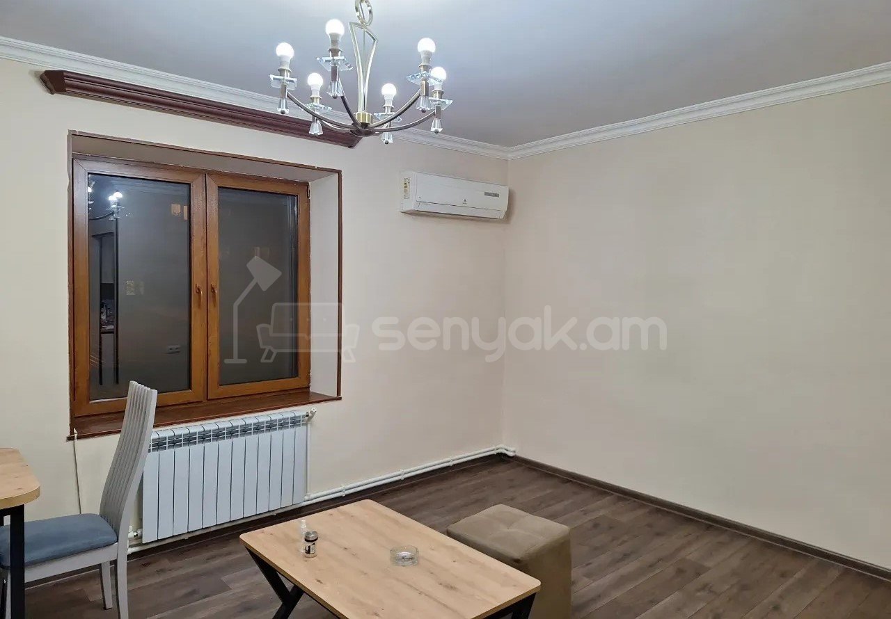 1 Սենյականոց Բնակարան Քարե Շենքում, 31քմ, 3/4 հարկ, Կապիտալ Վերանորոգված