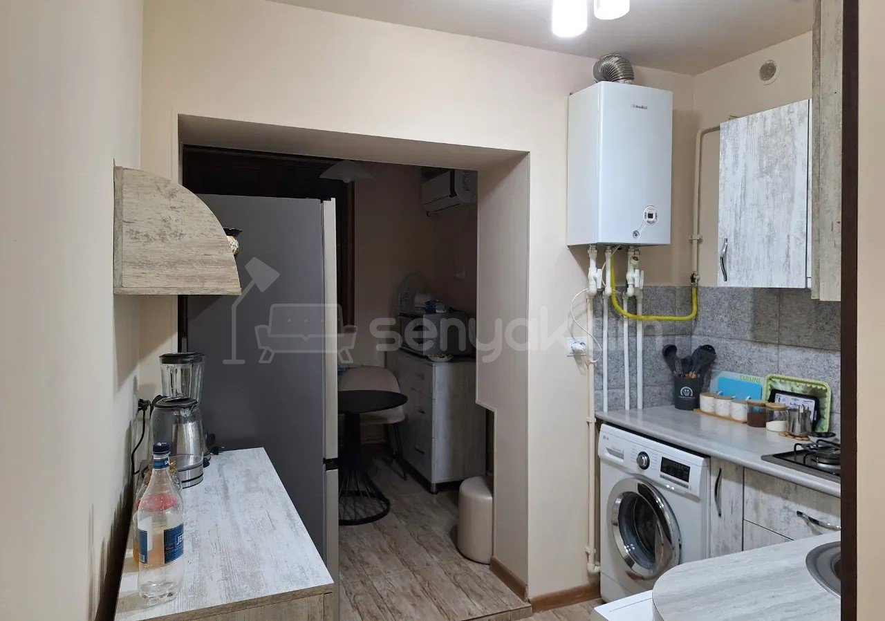 1 Սենյականոց Բնակարան Քարե Շենքում, 31քմ, 3/4 հարկ, Կապիտալ Վերանորոգված